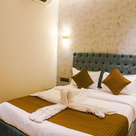 Hotel Lime Wood Мумбаи Экстерьер фото