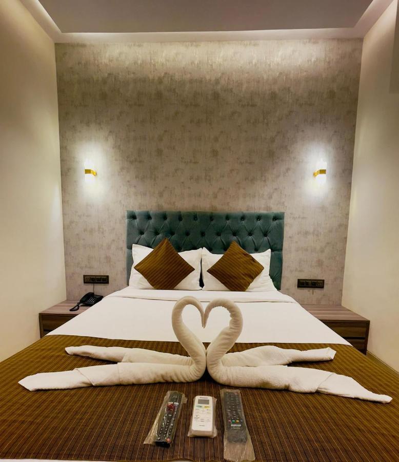 Hotel Lime Wood Мумбаи Экстерьер фото