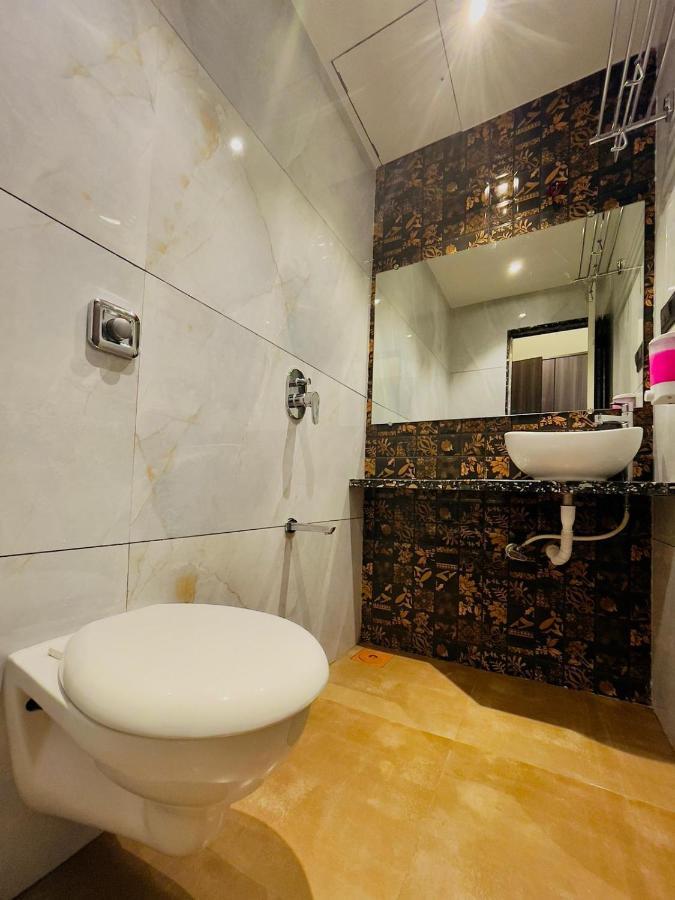 Hotel Lime Wood Мумбаи Экстерьер фото